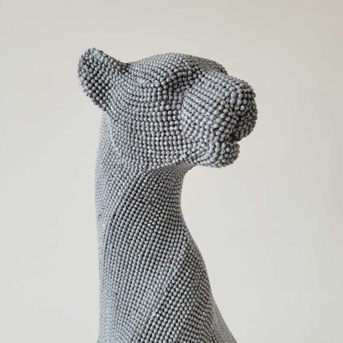 Escultura de resina Pantera texturizada cinza 53cm - Imagem 2