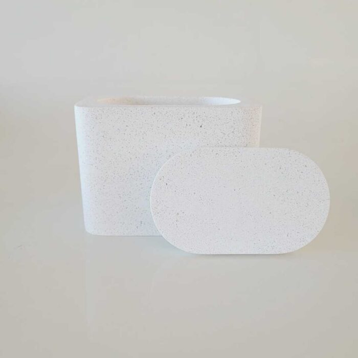 Potiche de resina com tampa com brilhos off white P - Imagem 2