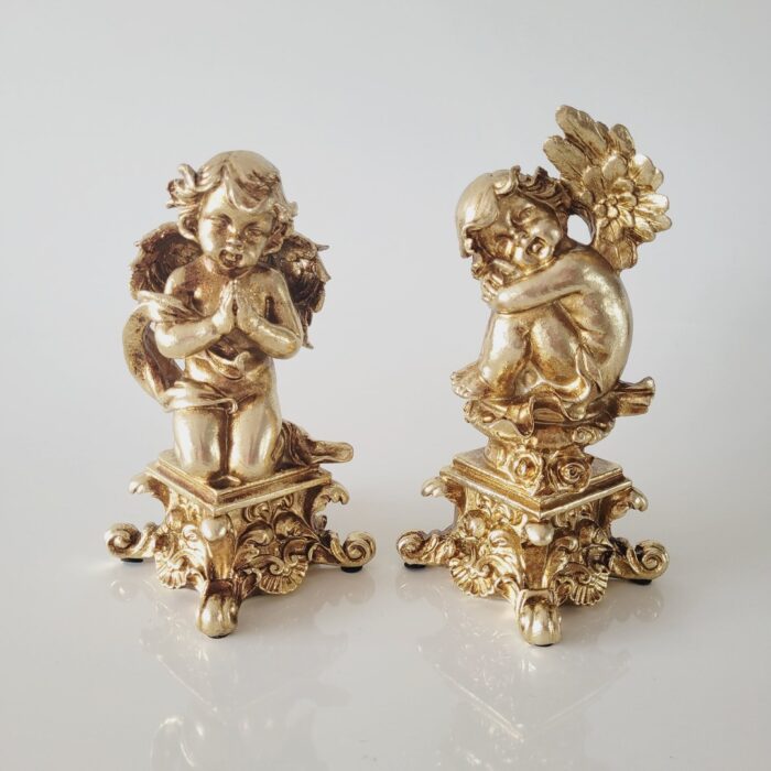 Estatueta de resina Anjo sentado dourado - Imagem 2