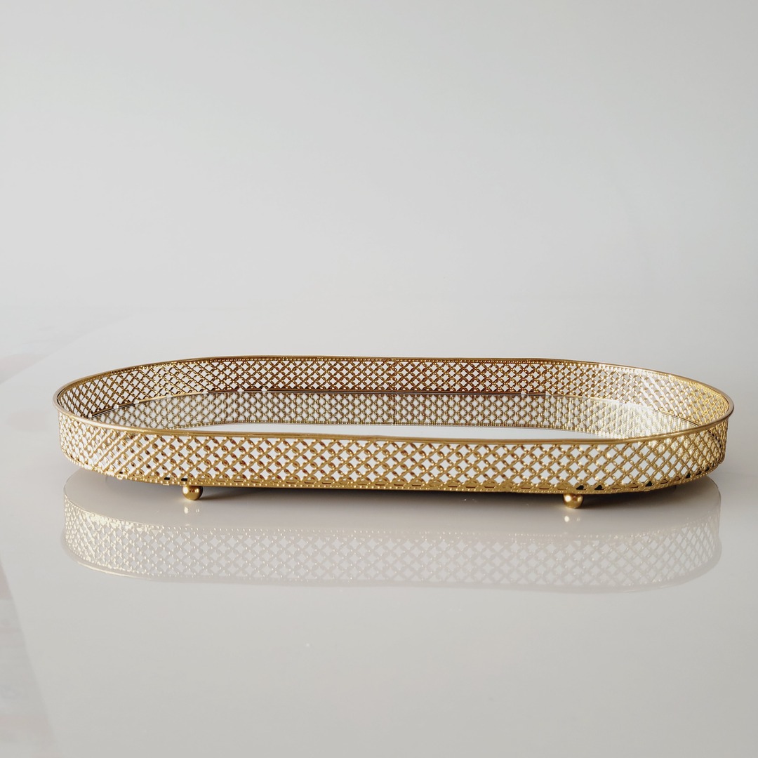 Bandeja de metal vazado oval com espelho dourado G