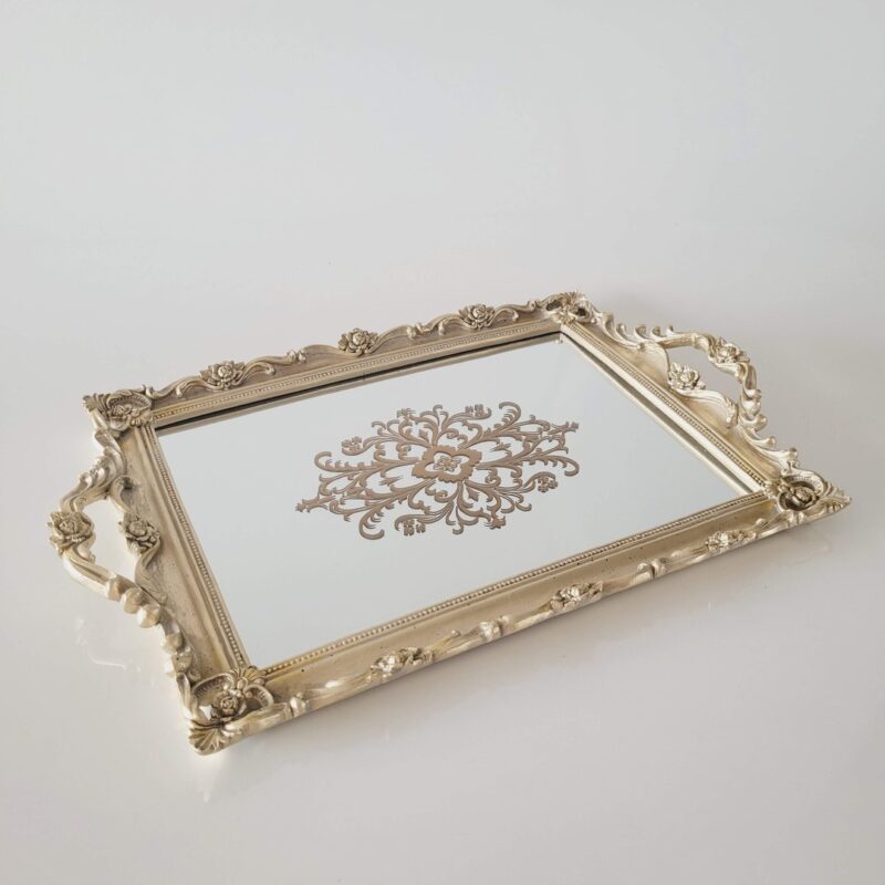 Bandeja em resina com base em espelho dourado 4,5x39,5x24,5